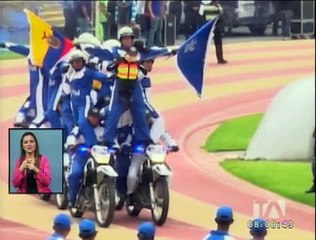 Policía realiza un festival  artístico acrobático en Esmeraldas