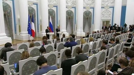 Putin claims Turkey is importing oil from Islamic State