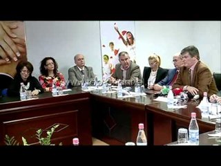 Topi: Vizitë dinjitoze në Beograd - Top Channel Albania - News - Lajme