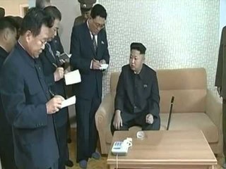 TELEVIZIONI SHTETEROR KORANOVERIOR SHFAQ SERISH PAMJE TE KIM JONG UN NE PUBLIK LAJM