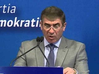 DEMOKRATET AKUZOJNE QEVERINE SE PO ULEN INVESTIMET DHE PO SHTOHEN SHPERDORIMET LAJM