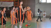 7’6 15-Year-Old Basketball Player Dominating In Europe