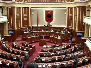 KREU I GRUPIT TE LSI VASILI POHON SE BUXHETI 2015 ORIENTON MJAFT MIRE RRITJEN EKONOMIKE LAJM