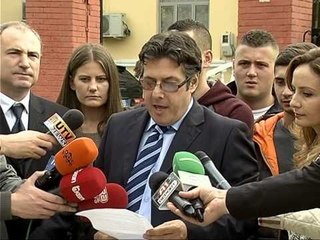 PD THOTE SE QEVERIA NJOLLOSI LUFTEN, “RAMA E META PO REHABILITOJNE ENVER HOXHEN” LAJM