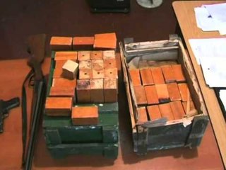 ARRESTOHET TREGTARI I TRITOLIT NGA MAMINASI, ALBERT VOCIT IU GJETEN 15 KG EKSPLOZIV LAJM