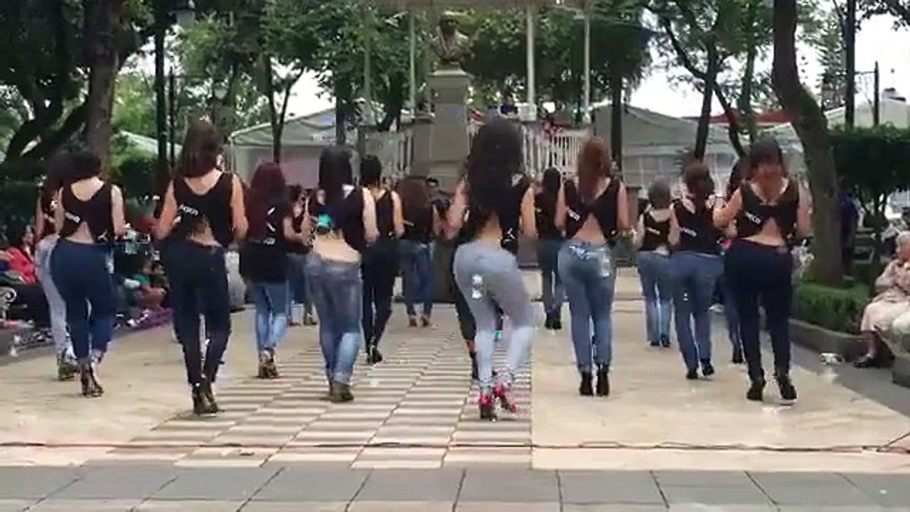 Vous allez aimer cette danse (et ces danseuses)