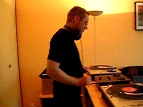 dj pantoufle et ses pantoufles