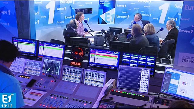 Badinter particulièrement touché par le discours de Hollande