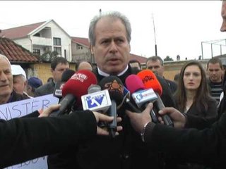 SHKODER,SHEMBJA E SHTEPIVE PER STADIUMIN E RI BANORET KERKOJNE KOMPESIN ME VLERE TREGU LAJM