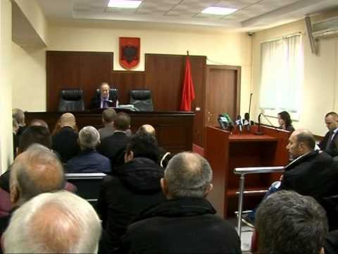 PROCESI PER VJEDHJEN E BANKES SE SHQIPERISE, GJYKIM ME VETE PER INSPEKTOREN GOLEMI LAJM