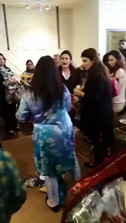 Ladies fight & go crazy at Black Friday Sale in Pakistan
