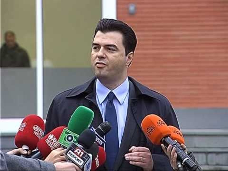 BASHA ME ALEATET PER BOJKOTIN,SHEHI  PARALAJMERON KTHIMIN NE PARLAMENT LAJM