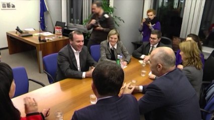 NE PRAG TE NEGOCIATAVE PER NDERPRERJEN E BOJKOTIT, QEVERIA E GATSHME TE MIRATOJE KERKESAT E OPOZITES