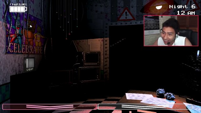 GOLDEN FREDDY (SECRETO) Five Nights At Freddys 2 | Fernanfloo