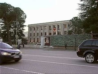 PRESIDENTI SHPALL VAKANCAT NE GJYKATEN E LARTE PARAQITEN GJITHSEJ 37 KANDIDATE LAJM