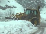 SITUATA E RRUGEVE ME E QETE POR PRITET PERKEQESIM,SHKAK ULJA E TEMPERATURAVE LAJM