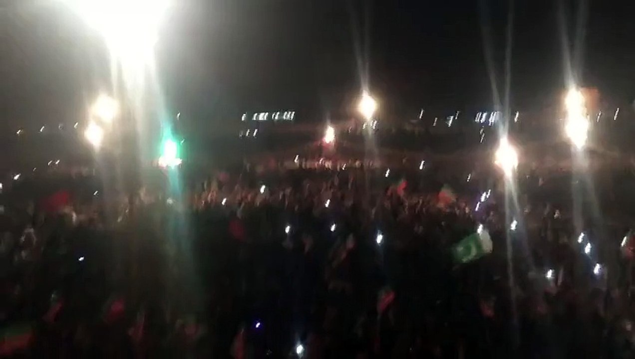 Go Nawaz Go slogans by Charged crowd