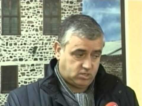 PEZULLOHET MESIMI NE DISA SHKOLLA TE KORÇES PER SHKAK TE TEMPERATURAVE TE ULETA LAJM