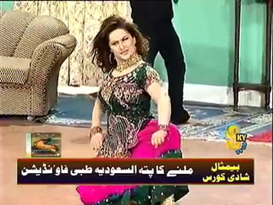 Nargis very Hot Dance