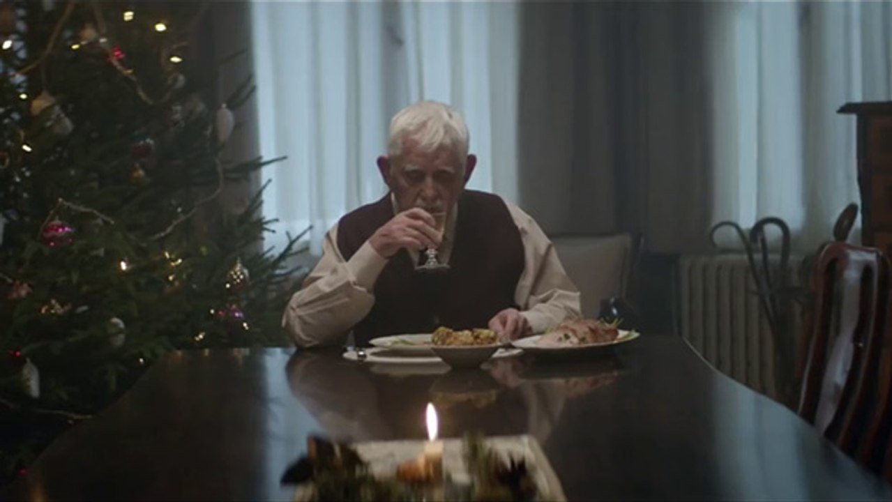 Vieil homme seul à Noël (Pub Edeka)