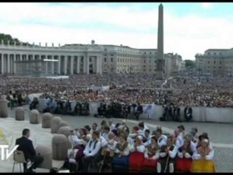 VATIKANI SHENJESTRA E RRADHES E MUNDSHME PREJ ISIS RRITET SIGURIA RRETH PAPES LAJM