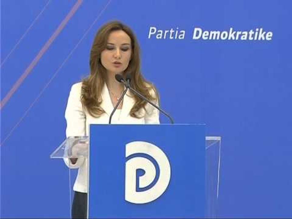 AKSION QYTETAR PER NAFTEN,OPOZITA BEN PERGJEGJESE QEVERINE PER ÇMIMIN E LARTE LAJM