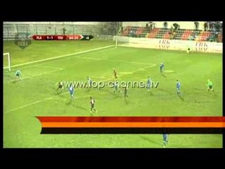 Dyshimet për trukim e ndeshjes Flamurtari-Teuta - Top Channel Albania - News - Lajme