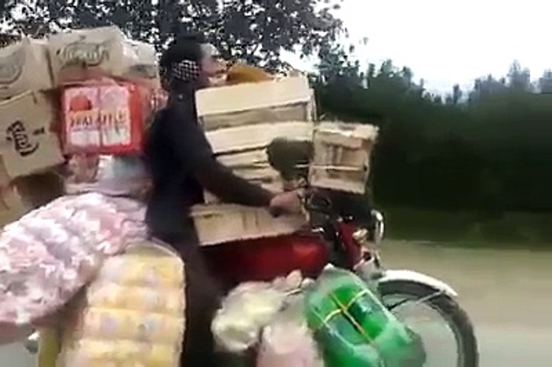 Only in Pakistan Very Funny Clips Video