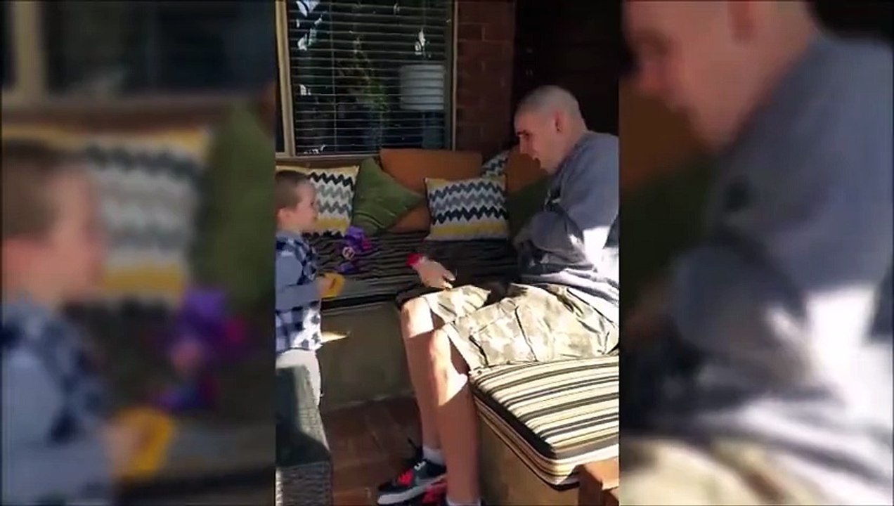 Un papa taré fait une blague horrible à son jeune fils... Père indigne