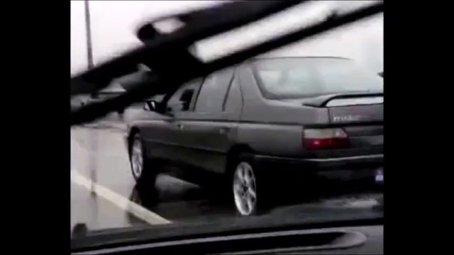 Pendant ce temps en Russie : essuie-glace à la main