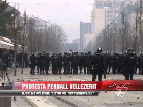 Protesta e Vetëvendosjes përball vëllezërit - News, Lajme - Vizion Plus