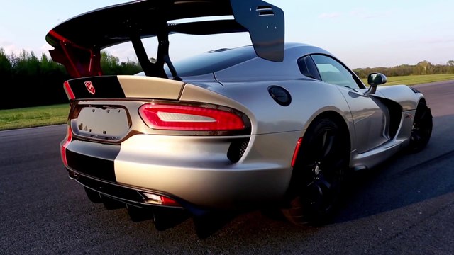Dodge Viper ACR sets 13 track lap records