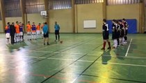 Black Friday : Hommage au 130 victimes du Vendredi 13 Novembre à Paris , une Minute de silence de la part de tout les joueurs d'Amiens Futsal Marivaux et Amiens Espoir