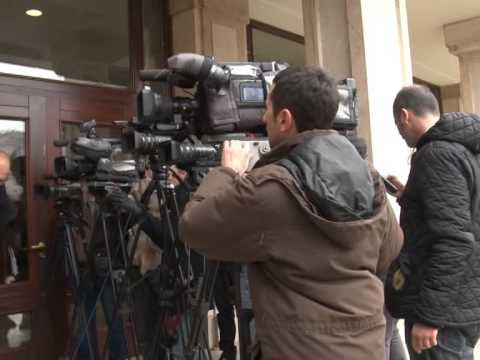 KOSOVE,OPOZITA KERKON NGA QEVERIA MASA QE QYTETARET TE MOS BRAKTISIN VENDIN LAJM