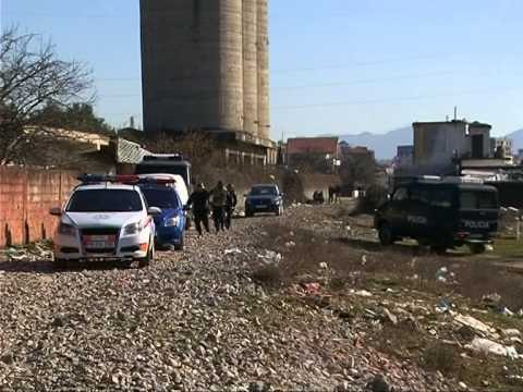 GRABITET BANKA NE MES TE DITES NE TIRANE, ASNJE GJURME NGA AUTORET E VJEDHJES LAJM