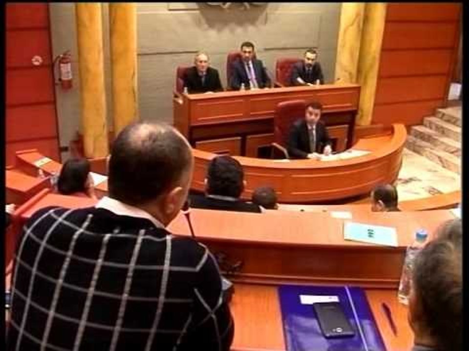 KESHILLI BASHKIAK NUK VENDOS PER DHENIEN ME KONCESION TE PARKIMEVE NE TIRANE LAJM