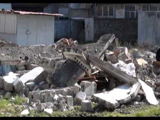 IKMT VIJON PRISHJEN E NDERTIMEVE PA LEJE RREZOHET NDERTESA 5 KATESHE NE ELBASAN LAJM