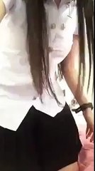 ลมพัดตึ้ง สาวสวย