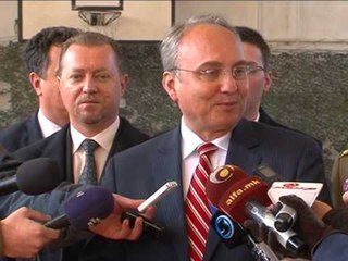 “KRISET” QEVERIA GRUEVSKI SHTOHEN ZERAT NE MAQEDONI PER LARGIMIN E KRYEMINISTRIT LAJM