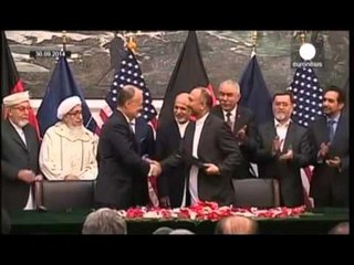 SEKRETARI I MBROJTJES CARTER VIZITE NE AFGANISTAN PER MASAT KUNDER TERRORIZMIT LAJM