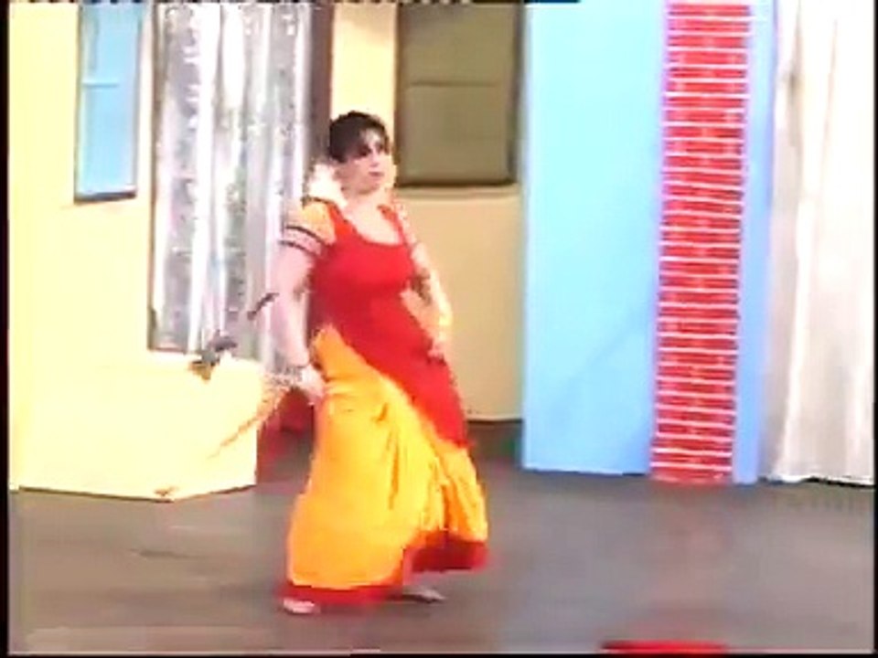 Latest Mujra Dance 2015