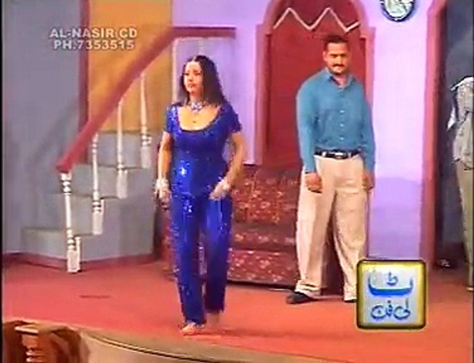 HOT SEXY DESI BIG BOOB MUJRA SARGODHA
