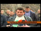 Protesta për rrugën e shembur - Top Channel Albania - News - Lajme
