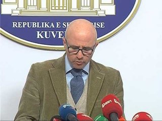 Download Video: DEPUTETI I PD STRAZIMI AKUZA KOKEDHIMES, “KUSHTETUESJA DUHET TI HEQE MANDATIN” LAJM