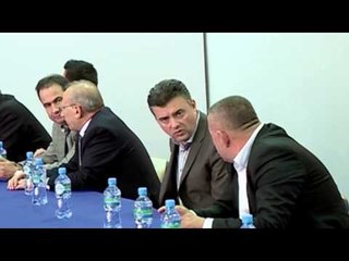 MHILL FUFI TAKOHET ME ILIR METËN NË KUVEND