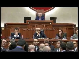 Përplasje të ashpra në Kuvend  - Top Channel Albania - News - Lajme