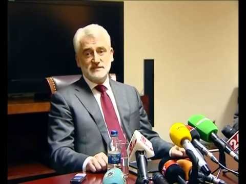 MAQEDONI,KRYETARI I PDSH MENDUH THAÇI MOHON NEGOCIATAT PER TE HYRE NE QEVERI LAJM