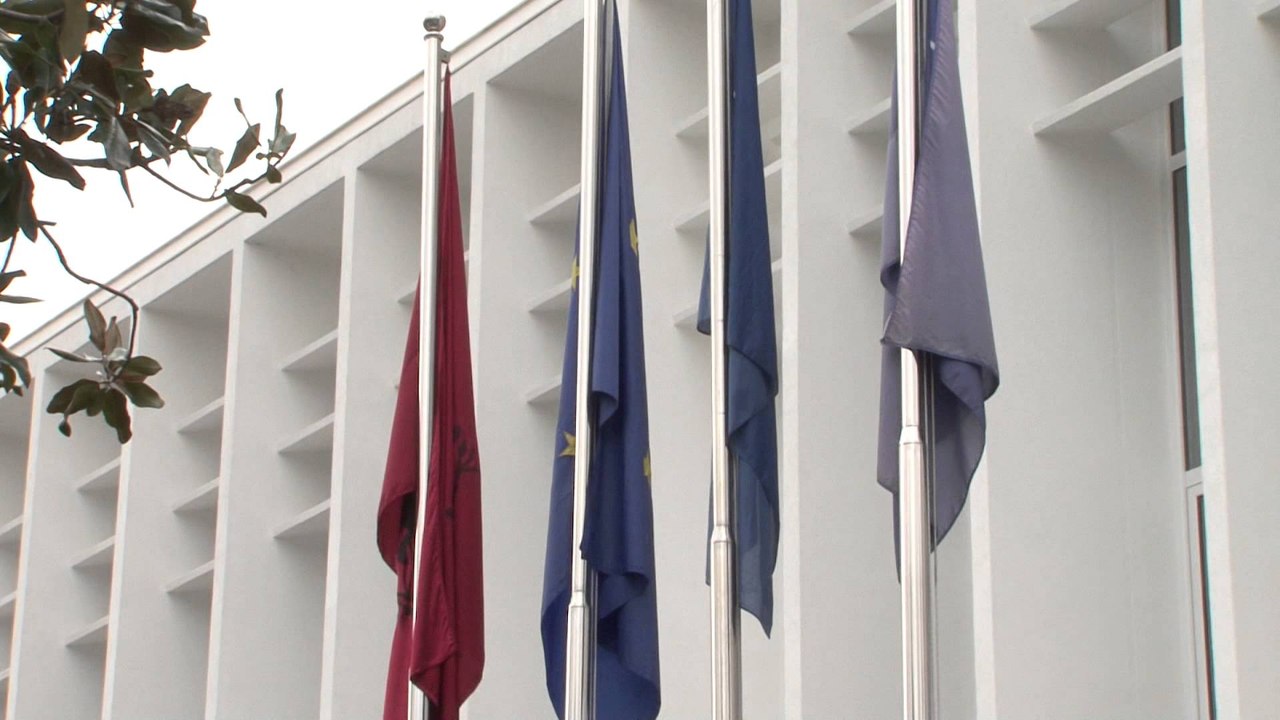 GARA PER BASHKINE E TIRANES, BASHA NUK PRANON TE THOTE NESE DO TE RIKANDIDOJE