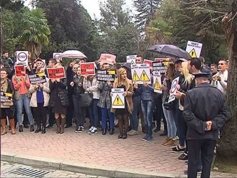 PD VIJON TE PROTESTOJE PARA KRYESISE SE KUVENDIT PER DOREHEQJEN E ILIR METES LAJM