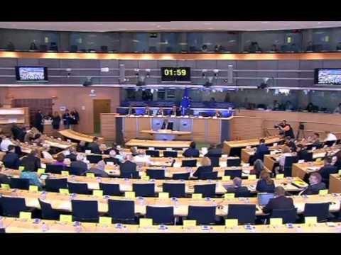 KOMISIONERI PER ZGJERIM HAHN NE TIRANE, TE MARTEN TAKIMI I DIALOGUT “BE” SHQIPERI LAJM